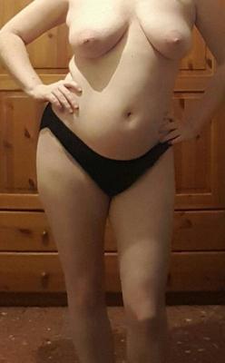 Engaged Latina Cheating on her Fiance -- Sends Me Nudes