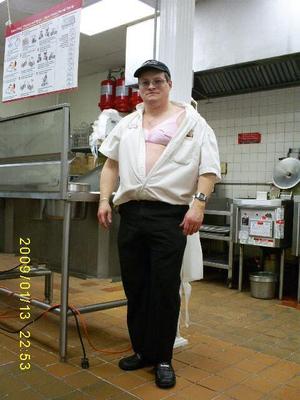2009 011309 pink sissy in drive thru