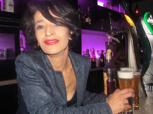 Mina Française Trentenaire Beurette Mature Sexy Maigre
