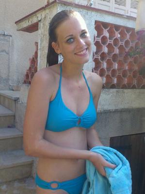 Elodie puta muy caliente