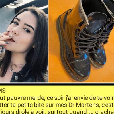 French caption (francais) elle offre ses Dr Martens puantes