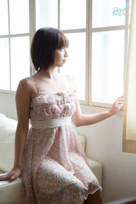 La japonaise Ayumi a un petit buisson