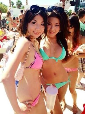 私のふしだらなアジア人の友人 - 偽のコメントトリビュートを離れてください！