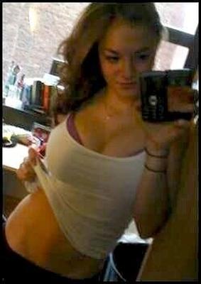 Courtney de emerson college desnuda amateur