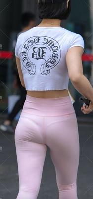 STRINGS ET CULOTTES ASIATIQUES