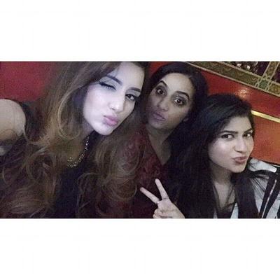 paki slut with friends/fam for abuse