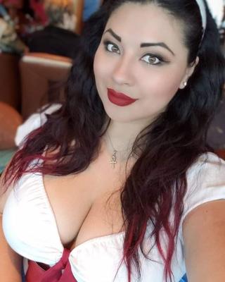 Ivy Goddamn Doomkitty - Cosplayer con curvas