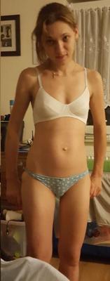 La joven polaca Maja en ropa interior de Garfield