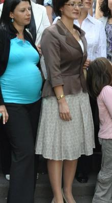 結婚式でパンストを履いた疲れ果てたロシア人妻