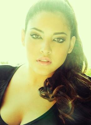 Plus-Size Honey: Denise