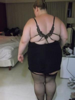 Femme BBW britannique en lingerie au Temptation Swingers Resort, Cancun