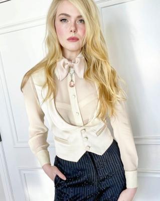 エル・ファニング / アメリカの女優 (の)