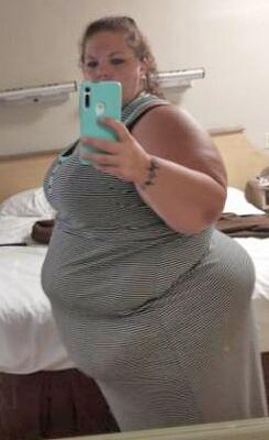 タンパ CC SSBBW 巨大なお腹の太ったお尻のタイツ超大きなふしだらな女湯たんぽ