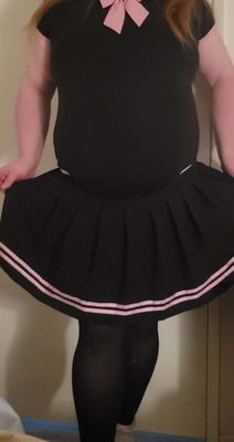 おむつを試している愛らしい弱虫の写真