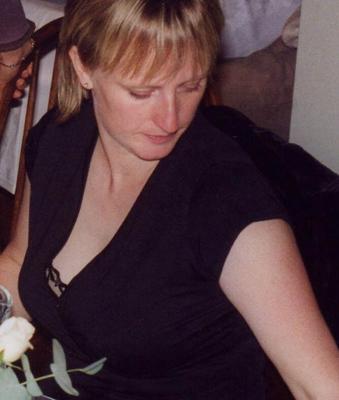 Reino Unido rubia profesora de inglés MILF señora B bragas asaltadas expuestas Ups