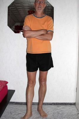Nackedeis Outfits