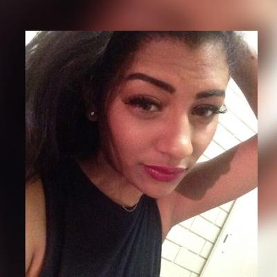 Jazmin Trini HOTtie fumadora (ahora vapeadora), mi alumna