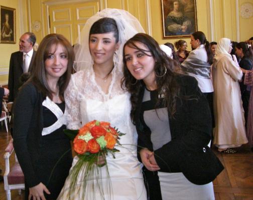 Filles arabes pour les contrefaçons .. jouer