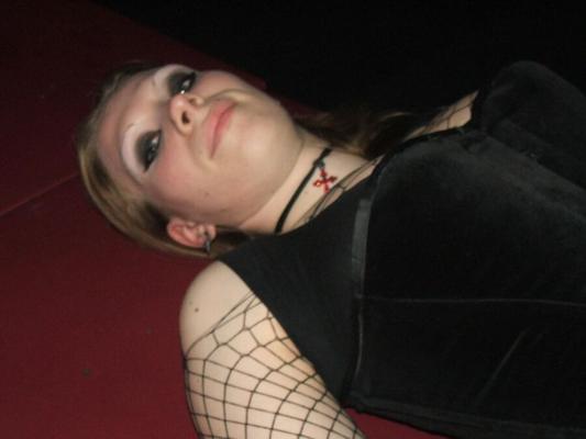 Laura la zorra gótica y metalera