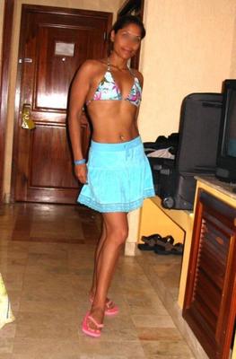 Hot Amateur Jenny In Panties and Nude