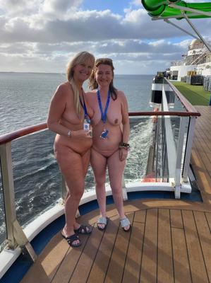 Fuite-de-photos-nudistes