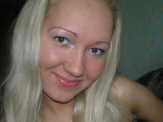 Blondies russes posant ensemble