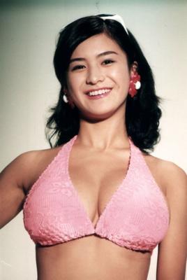 Tiefdruckmodell Yuko Aoki