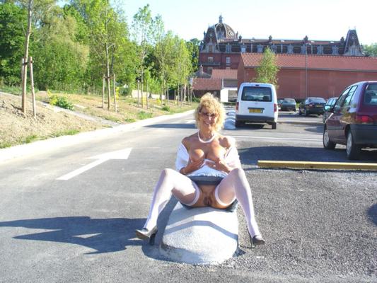 MILF francesa exhibicionismo