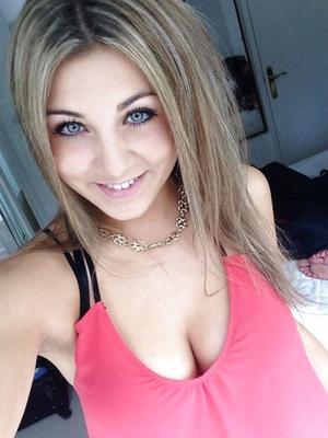 誰が一番大きなおっぱいを持っていますか？