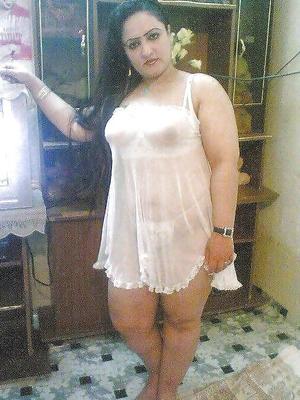 femme arabe gros plan selfies