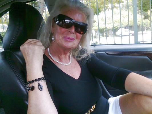 des filles en voiture pour baiser