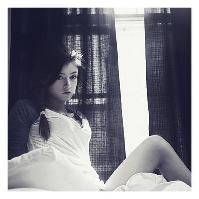 S'il vous plaît, simulez Chrissy Constanza