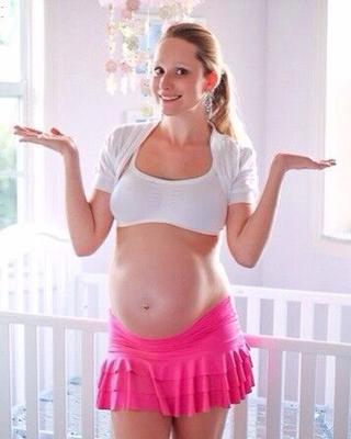かわいい妊婦のお腹