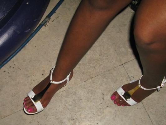 Pieds seulement