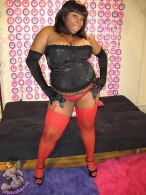 Tastee – Ebenholz-BBW