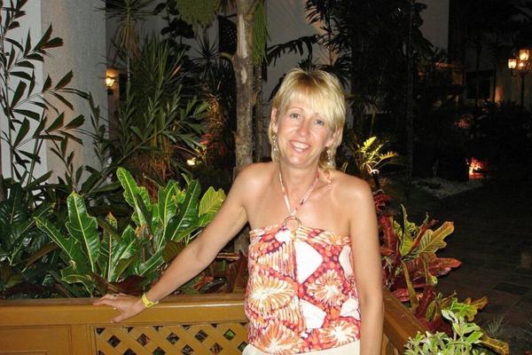 Carol de Salford, MILF mature et attrayante, Lancs, Royaume-Uni