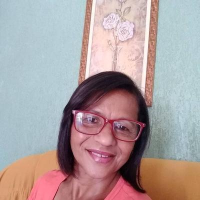 Dona Celia feia e gostosa pour gozar na punheta