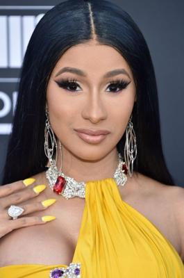 Cardi B (Belcalis Marlenis Almanzar)