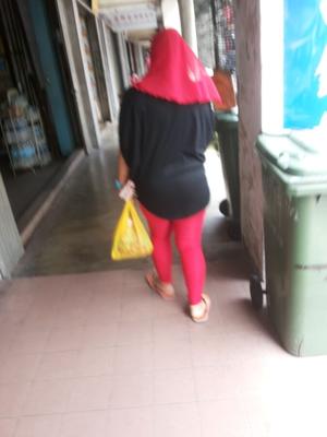 milf jilbab pakai legging