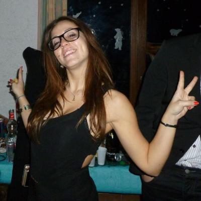 Laura la chienne for fake, tribute and hard ment