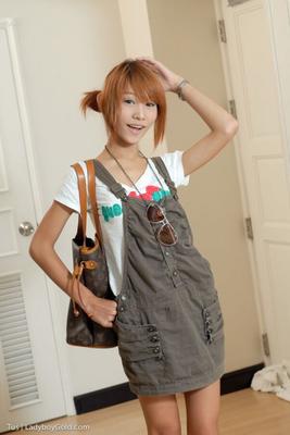 Adorable Ladyboy thaïlandaise Tus