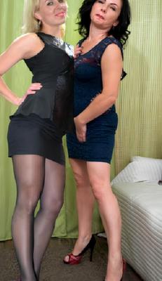 Pelea de gatas-Rubia vs Morena