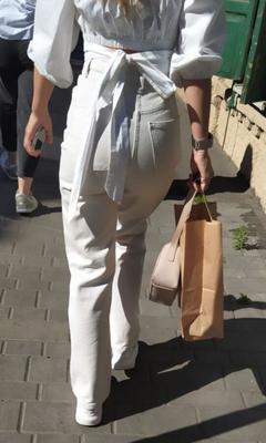 Filles russes dans les lieux publics