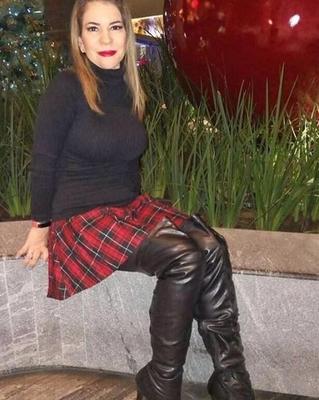 perfect mature in leather and boots