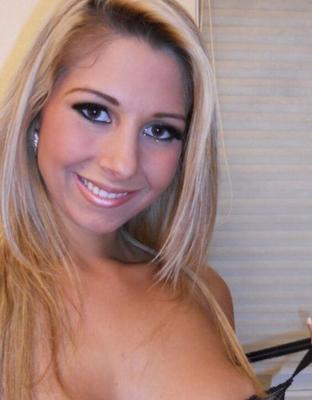 Heiße blonde Alexis