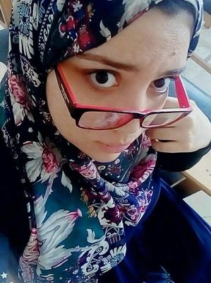 Hairy babe from Alexandria