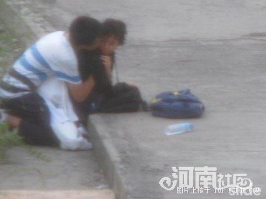 sexe dans la rue publique