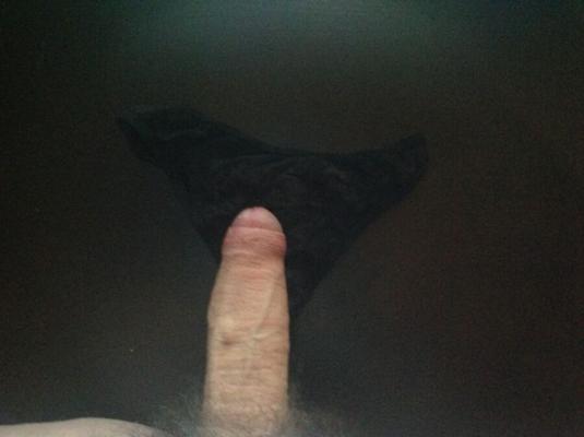 Éjacule sur la culotte de ma sœur