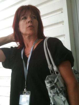 La madura francesa Josiane expone sus pies