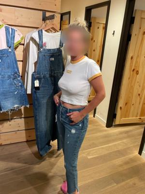 Vous aimez ma femme quand elle va sans soutien-gorge ?